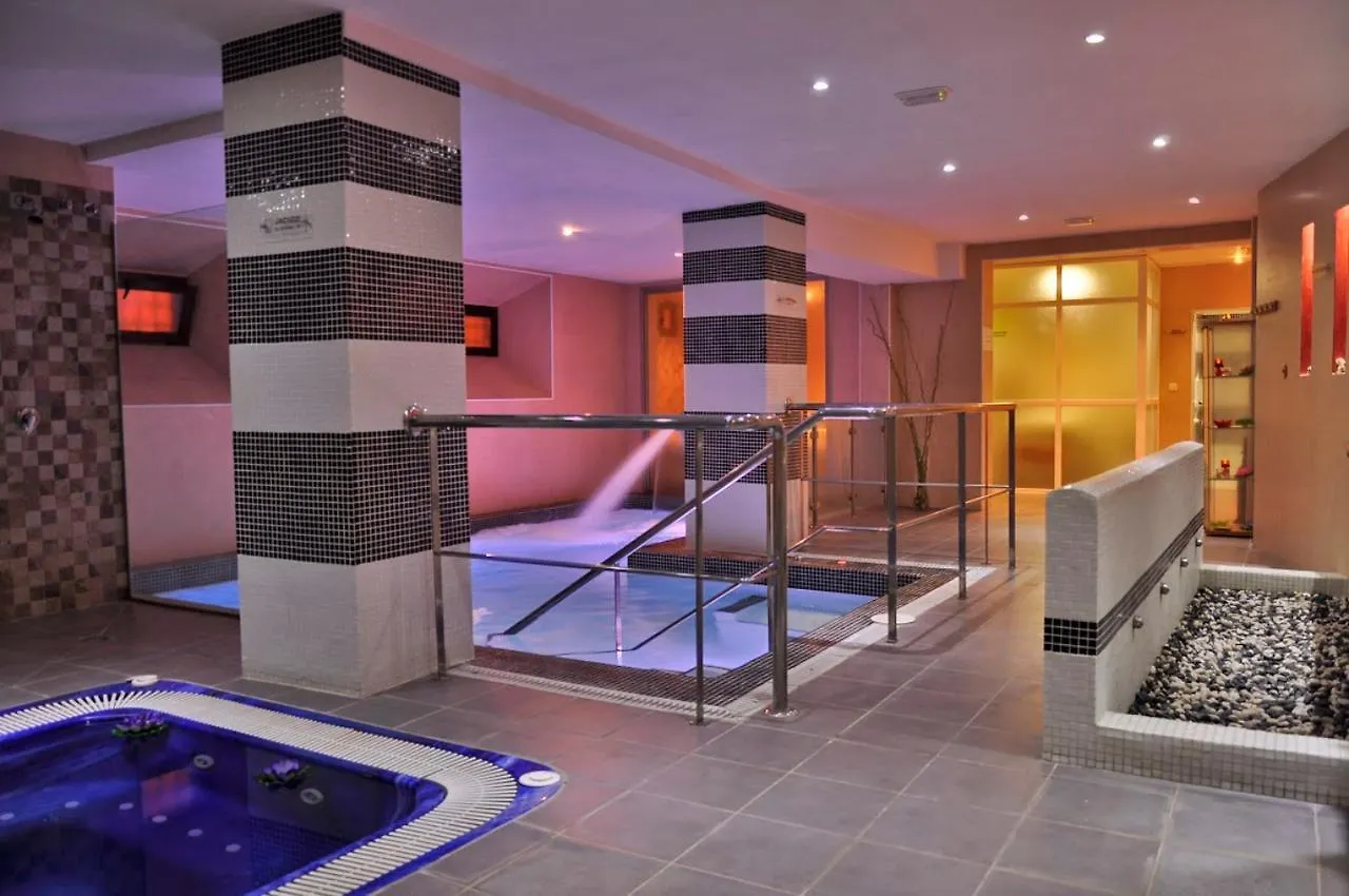 Hotel & Spa Plaza Арриате 3*,