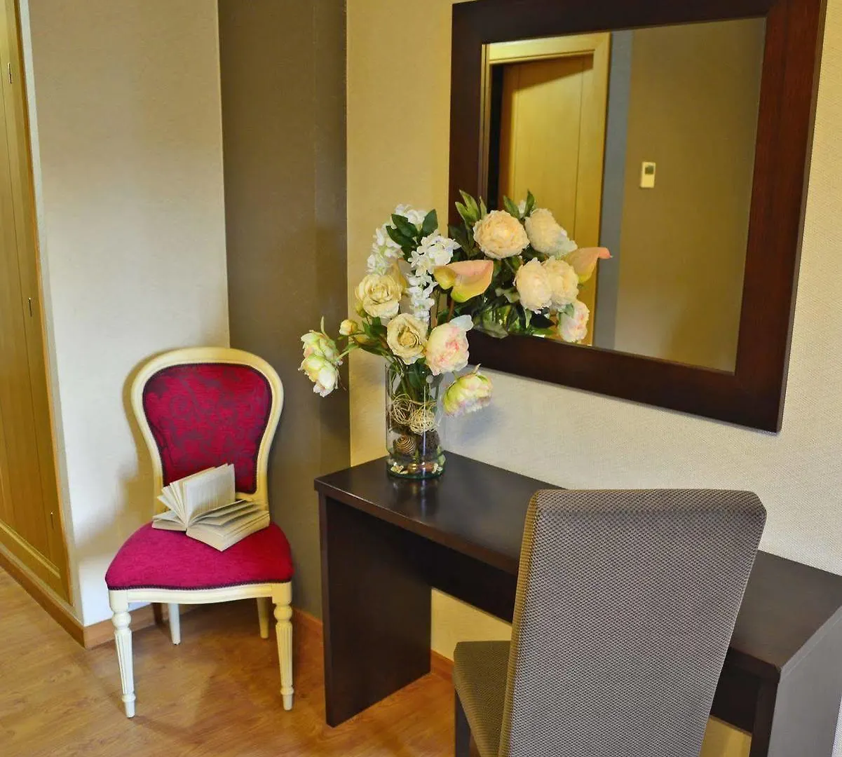 Hotel & Spa Plaza Арриате 3*,  Испания